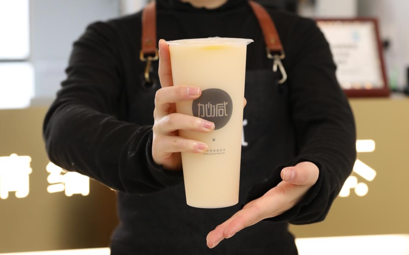 宝威体育茶饮：为何奶茶行业都热衷于开校园店